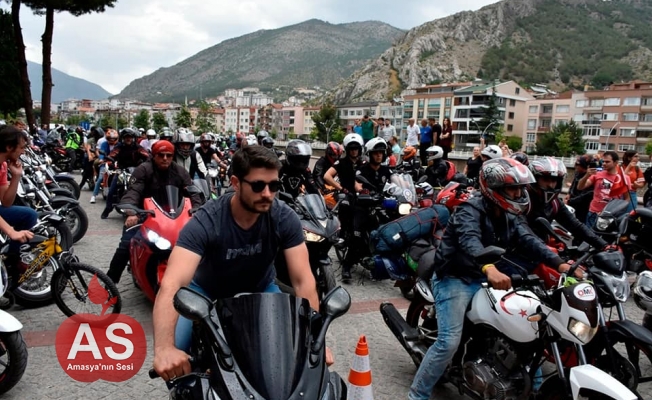 Şampiyon Sofuoğlu, Amasya Motosiklet festivaline katıldı