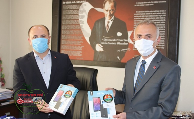 Taşova Belediyesi'nden Tablet Kampanyasına Tam Destek